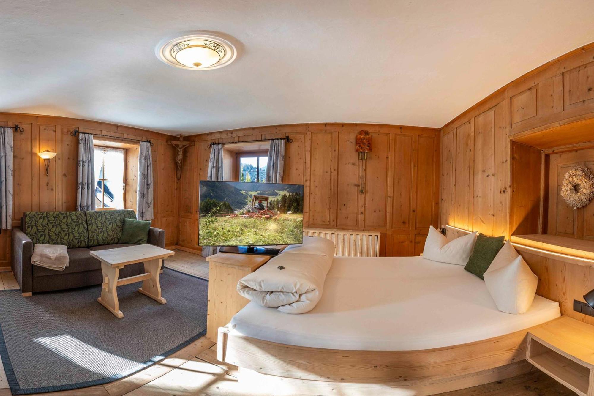 Rosenhof- Premium & & Wellness & *